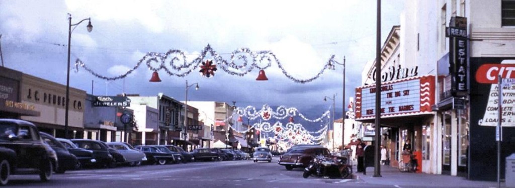 Downtown Covina at Christmastime in 1952